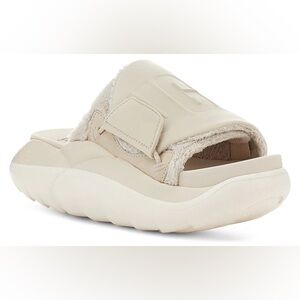 UGG LA Alto Slides in Cream